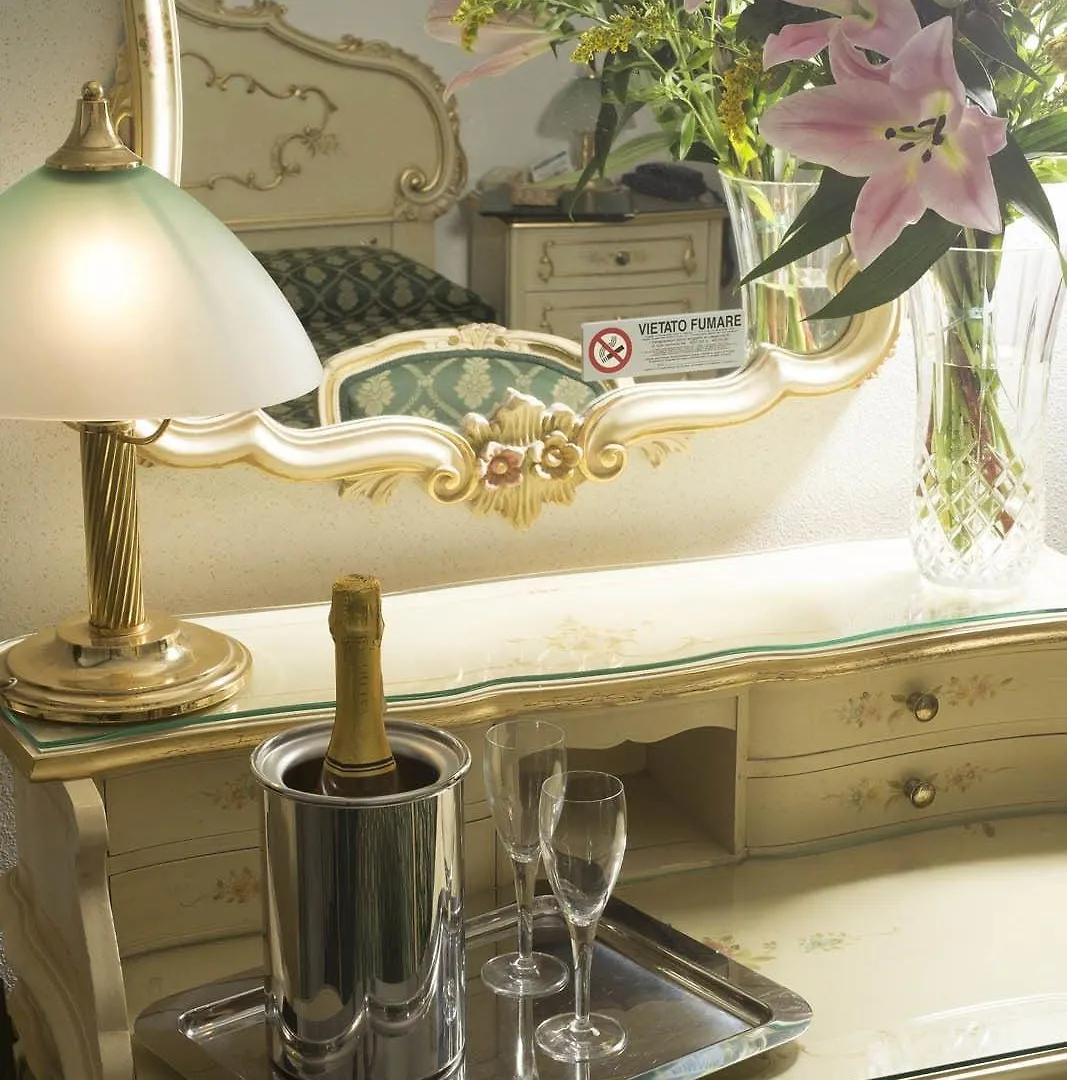 Hotel Commercio & Pellegrino Венеция