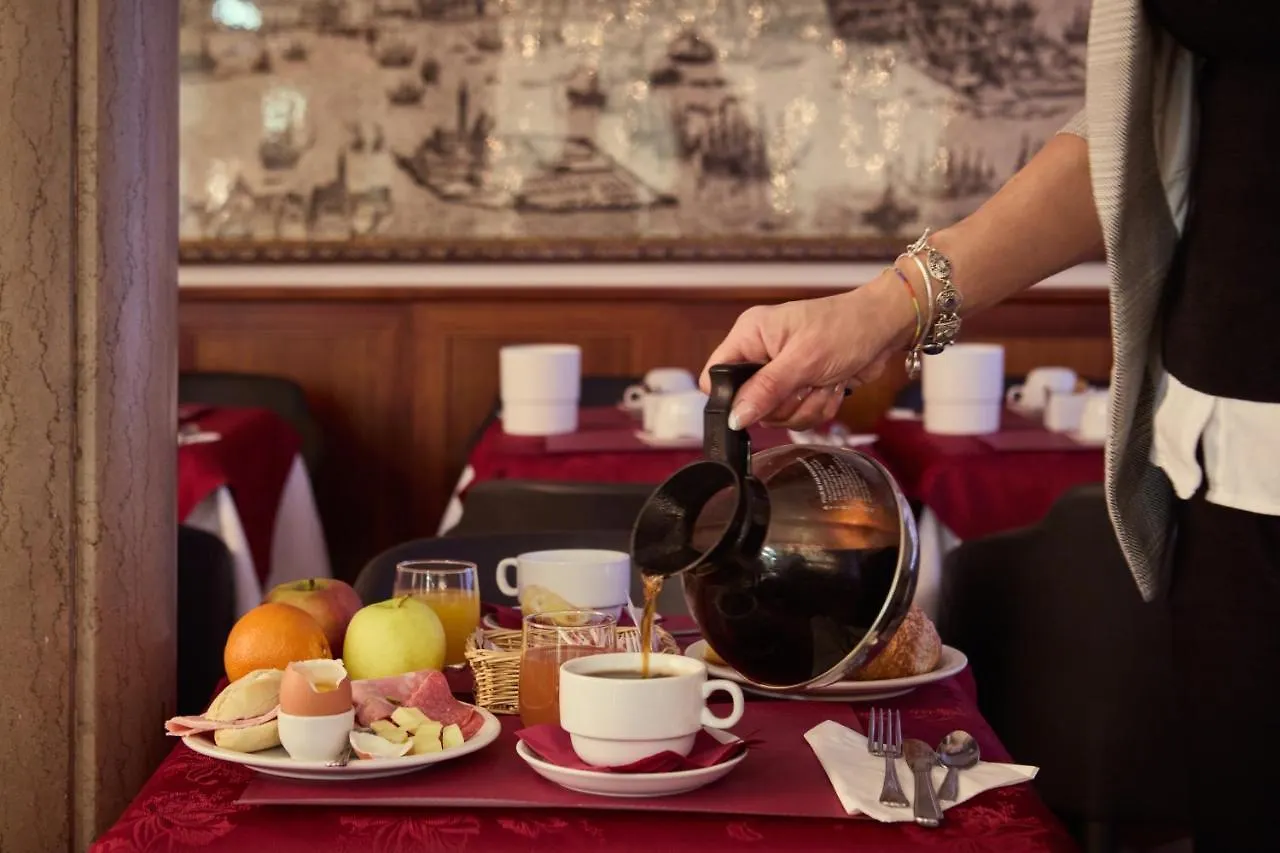 ***  Hotel Commercio & Pellegrino Венеция Италия