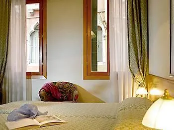 Hotel Commercio & Pellegrino Венеция