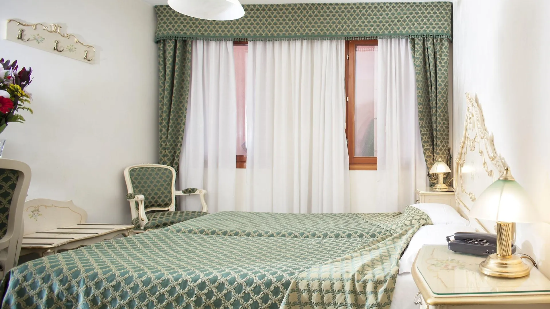Hotel Commercio & Pellegrino Venice 3*,  Italy